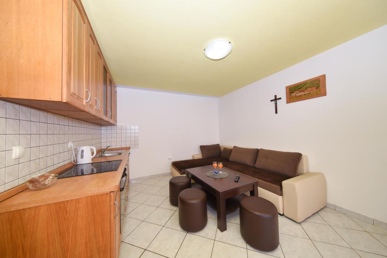 Apartments Krepo Vir Exterior foto